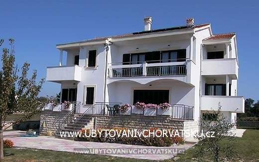 Appartements Vesna a Ante - Unterkunft Privlaka Kroatien
