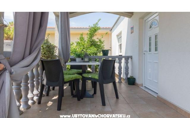 Apartment Luka - Unterkunft Privlaka Kroatien