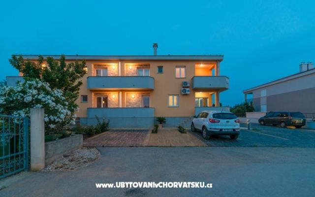 Appartements Dora - Unterkunft Privlaka Kroatien