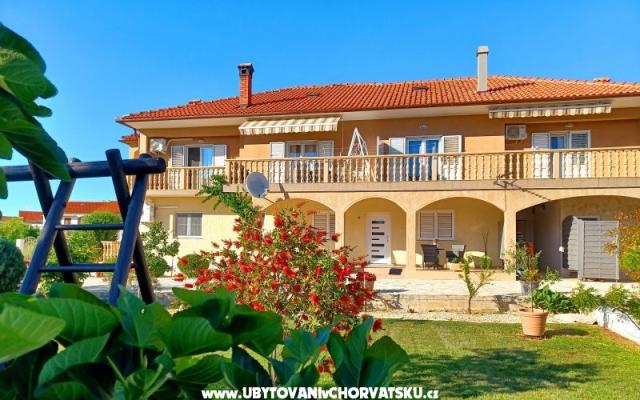 Appartements Lantana - Unterkunft Privlaka Kroatien