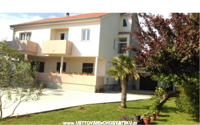 Appartements Tomi - Unterkunft Privlaka Kroatien