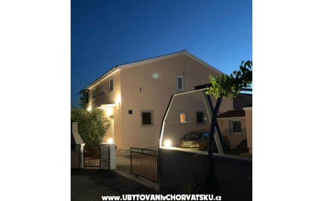 Appartements Toni - Unterkunft Privlaka Kroatien