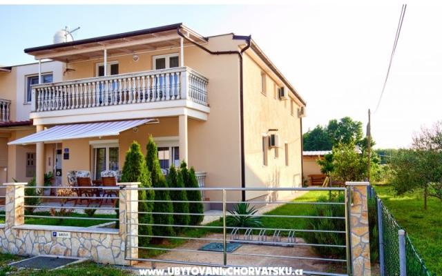 Appartements Krizan - Unterkunft Pula Kroatien