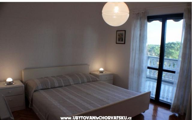Haus with swimming pool - Unterkunft Pula Kroatien