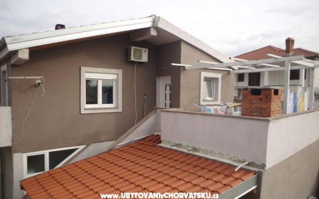 Apartment Perković - Unterkunft Razanac Kroatien