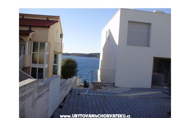 Appartements Čavrak - Unterkunft Rogoznica Kroatien