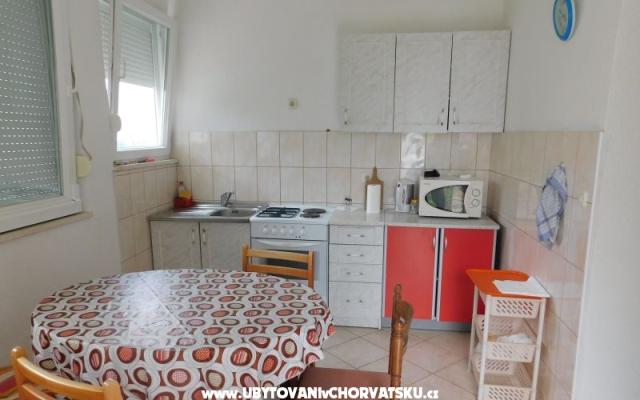 Appartements Ljuba - Unterkunft Rogoznica Kroatien