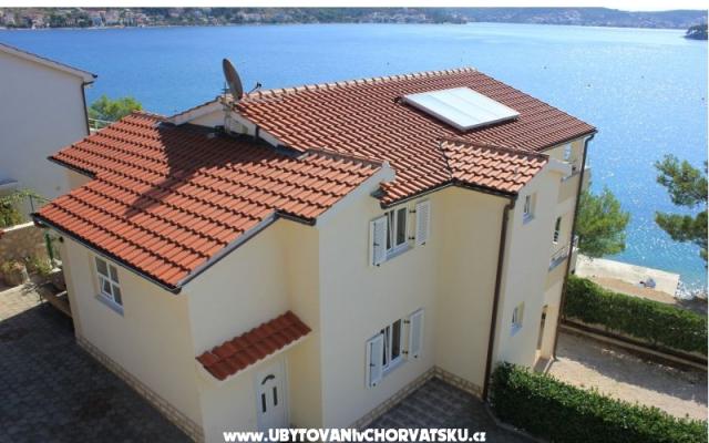 Appartements Grgić - Unterkunft Rogoznica Kroatien