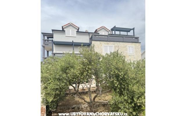 Appartements Leona Rogoznica - Unterkunft Rogoznica Kroatien