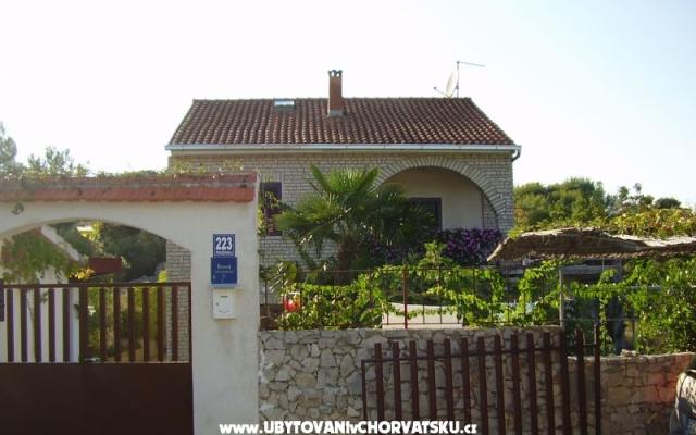 Appartements Radmila - Unterkunft Rogoznica Kroatien