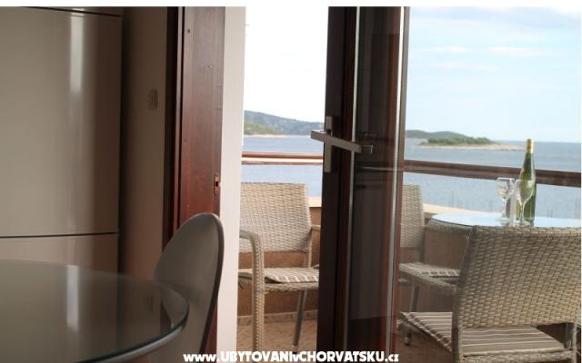 Appartements Tomislav Brnas - Unterkunft Rogoznica Kroatien