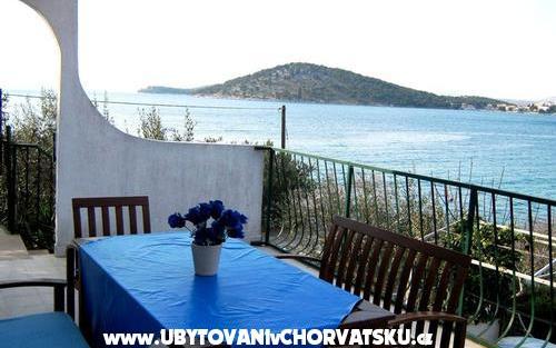 Maxi Apartment - Unterkunft Rogoznica Kroatien