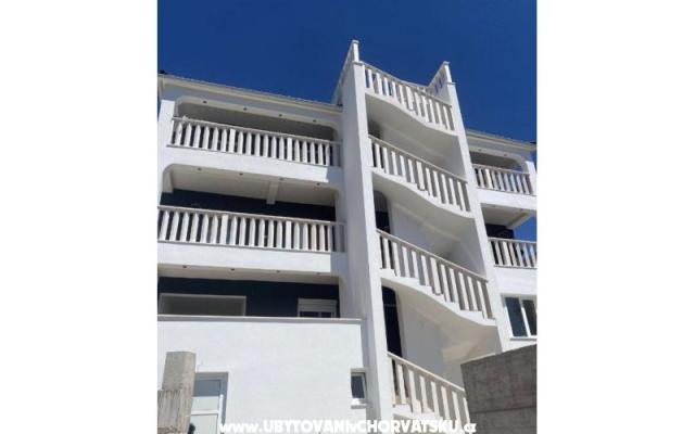 Villa Ivona - Unterkunft Rogoznica Kroatien