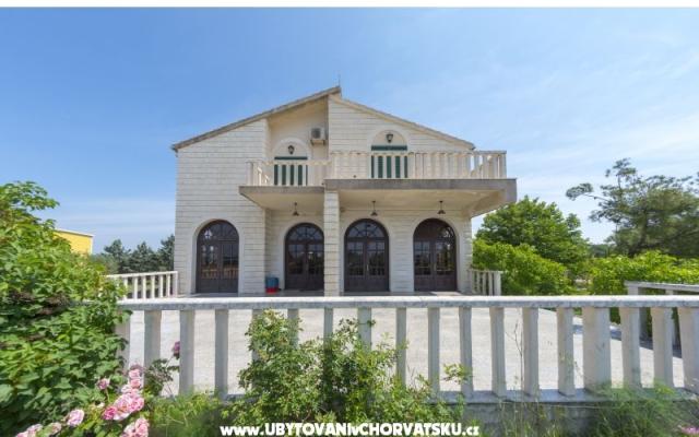 Apartment Petraa - Unterkunft Sibenik Kroatien