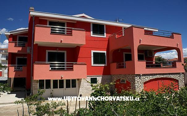 Appartements Šumera   - Unterkunft Sibenik Kroatien