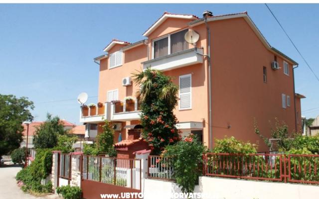 Ferienwohnungen Marija i Toni - Unterkunft Sibenik Kroatien