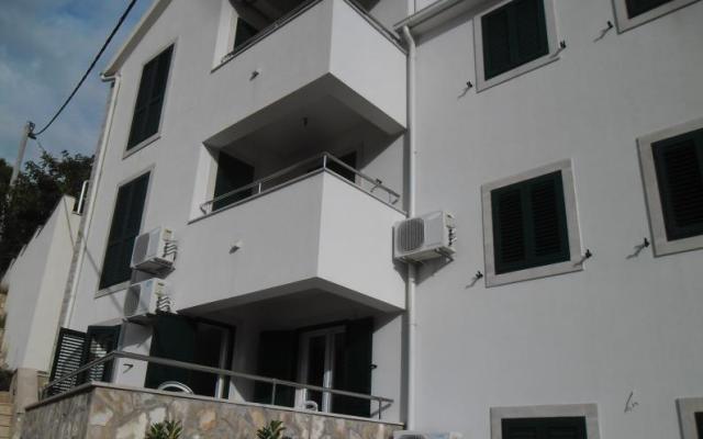 Appartements Dragun Stomorska - Unterkunft Insel Solta Kroatien