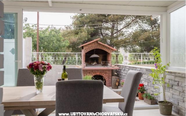 Luxury , with garden! Aenona - Unterkunft Split Kroatien
