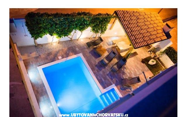HolidayHomeSpalato-pool apartments  - Unterkunft Split Kroatien
