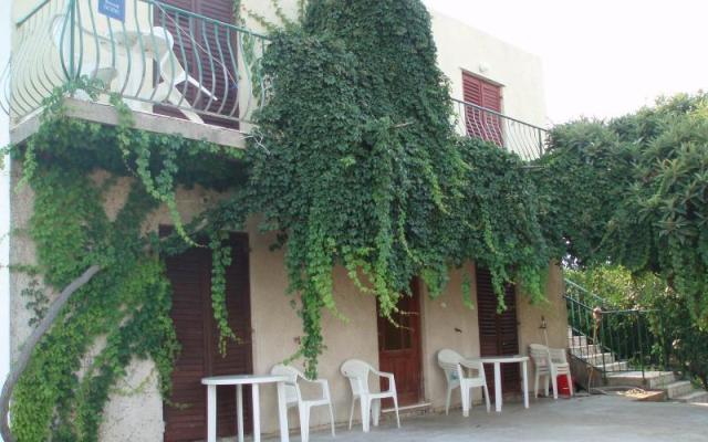 Apartmenty pokoje Urlić - Unterkunft Sreser Kroatien