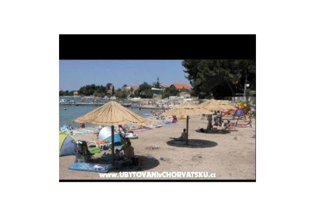 Apartment am Strand Lola - Unterkunft Sukosan Kroatien