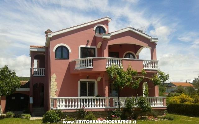 Villa Laura - Unterkunft Sukosan Kroatien
