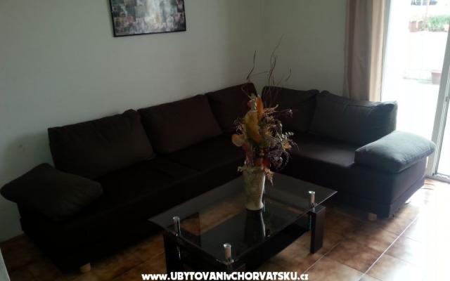 Apartment Martina - Unterkunft Tisno Kroatien