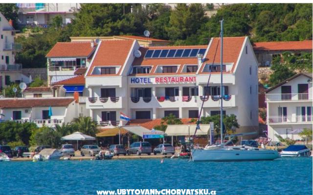 Hotel Plava Laguna - Unterkunft Tisno Kroatien