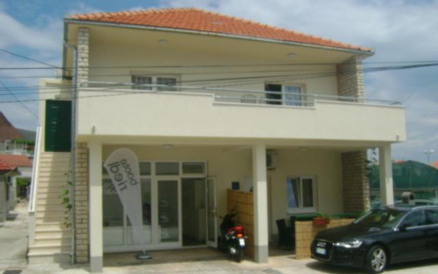 Apartment Laura - Unterkunft Trogir Kroatien