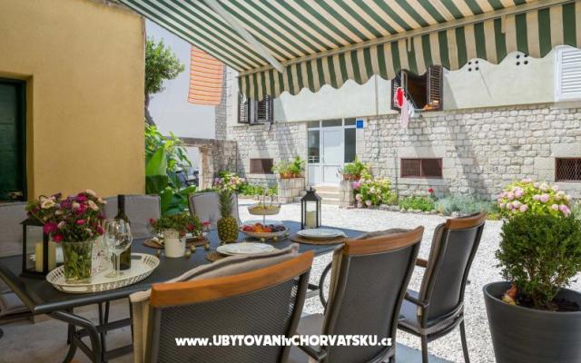 Apartment Pere - Unterkunft Trogir Kroatien