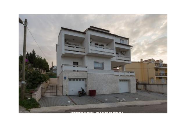 Appartements Cornelija - Unterkunft Trogir Kroatien