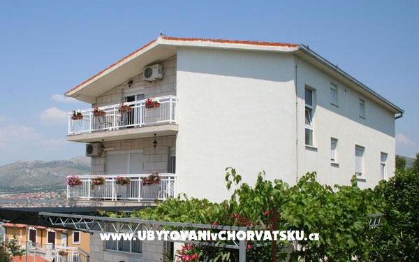 Appartements Šarić - Unterkunft Trogir Kroatien