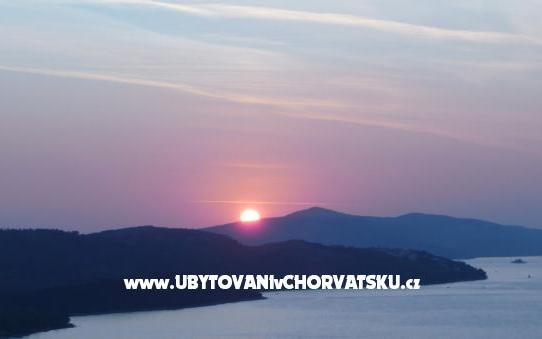 Ferienwohnungen Anamaria - Unterkunft Trogir Kroatien