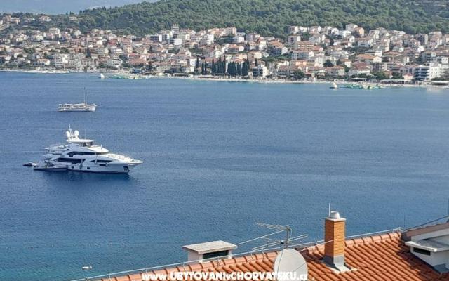 Ferienwohnungen Kvesić - Unterkunft Trogir Kroatien