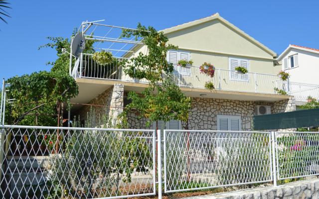 Ferienwohnungen Petar Milat - Unterkunft Trogir Kroatien