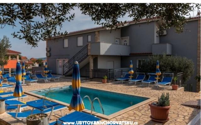 Ferienwohnungen Petra - Unterkunft Trogir Kroatien