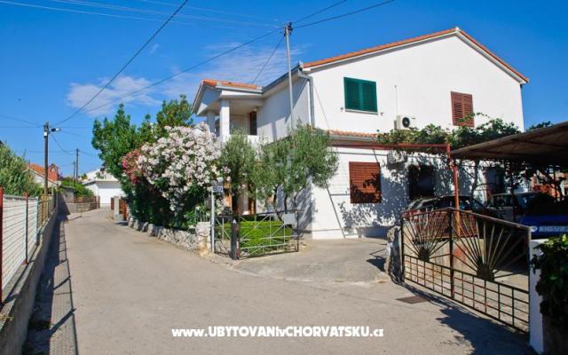 Ferienwohnungen Ruža - Unterkunft Trogir Kroatien