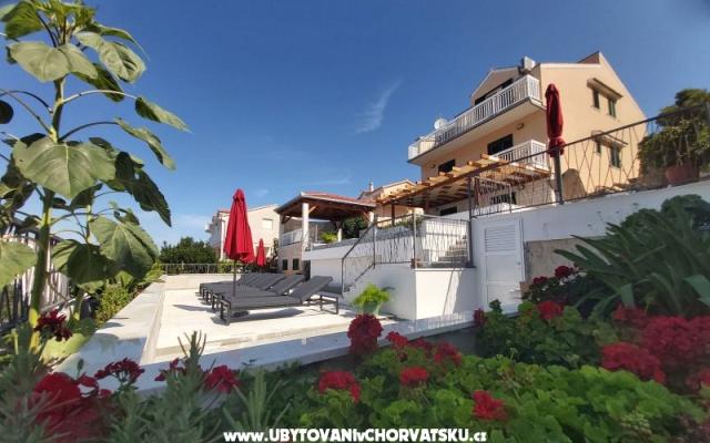 Ferienwohnungen Zora - Unterkunft Trogir Kroatien