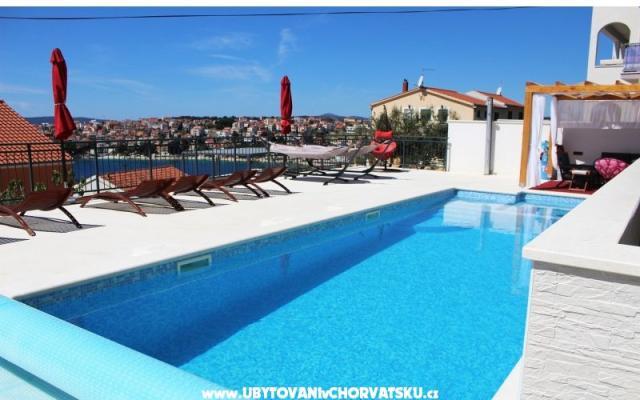 Ferienwohnungen Zora - Unterkunft Trogir Kroatien