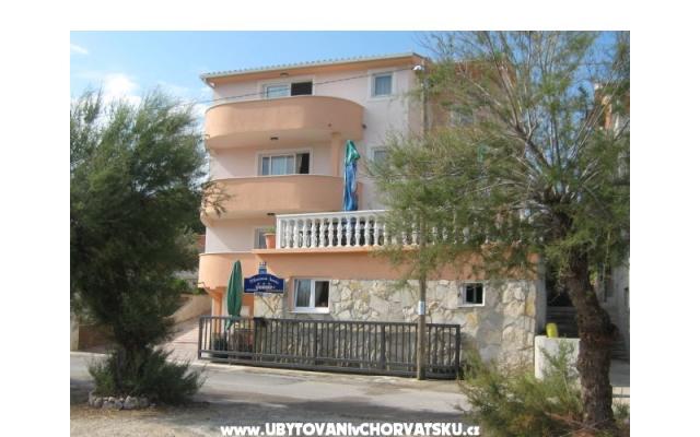 Marinovi Dvori - Unterkunft Trogir Kroatien