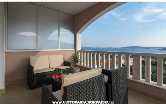 Studio-apartmani Plava Laguna - Unterkunft Trogir Kroatien