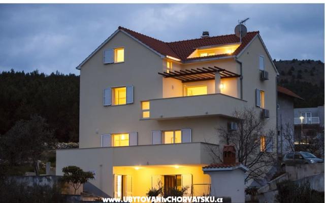 Villa Blanka - Unterkunft Trogir Kroatien
