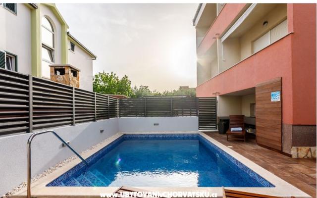 Villa Tango - Unterkunft Trogir Kroatien