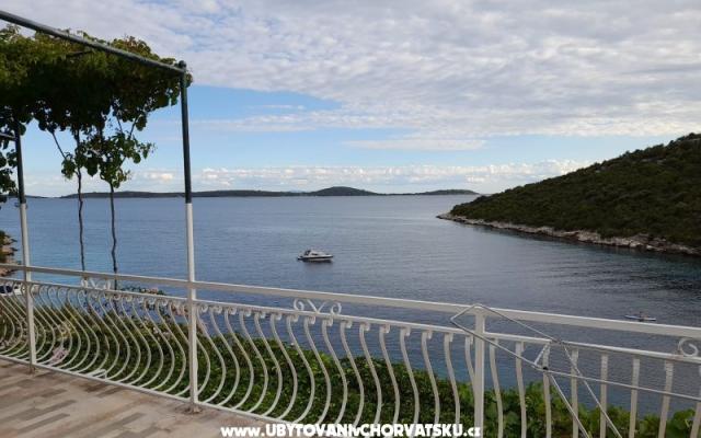 Beachfront apartments Maria Ljublje - Unterkunft Trogir Kroatien