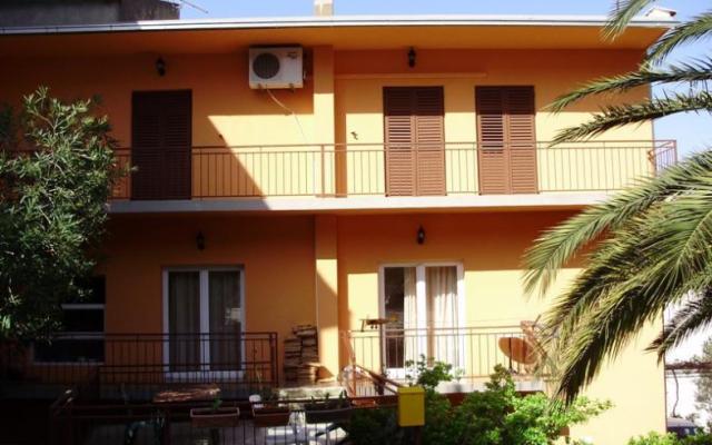 Appartements Tri palme - Unterkunft Tucepi Kroatien