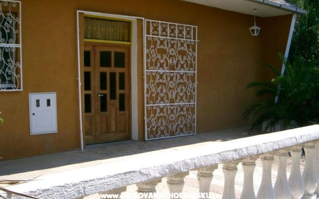 Appartements Radovic - Unterkunft Insel Vir Kroatien