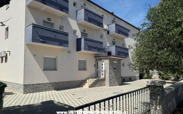 Apartment Lena - Unterkunft Vodice Kroatien