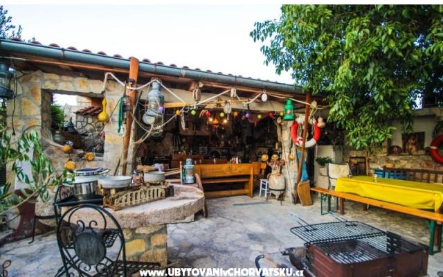 Lola's apartments - Unterkunft Vodice Kroatien