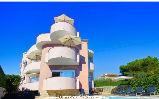 Aquarius Ferienwohnungen - Unterkunft Vodice Kroatien