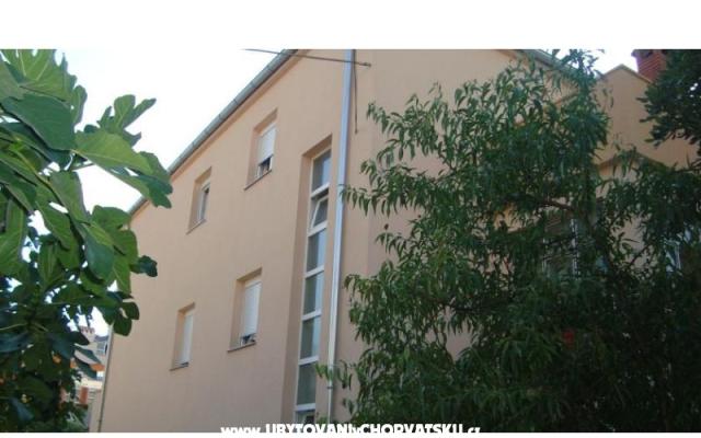 Ferienwohnungen and rooms Antonio - Unterkunft Zadar Kroatien